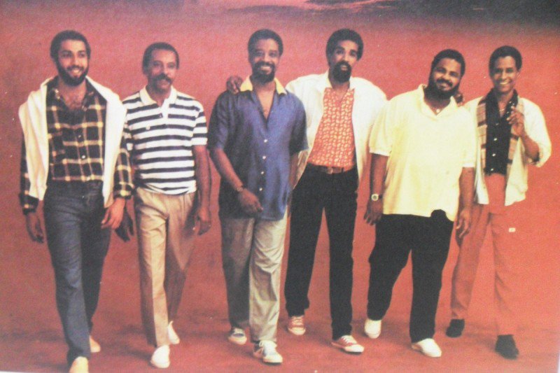 Grupo Fundo de Quintal - CemporcentoSamba